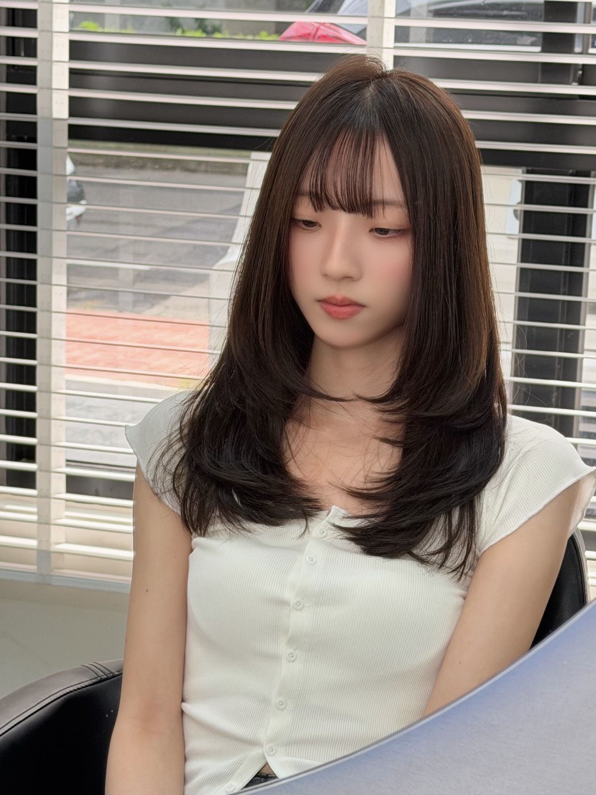 舍肆 Celsius Salon 竹北染髮作品・日系、中長髮、奶茶棕・設計師 Amanda